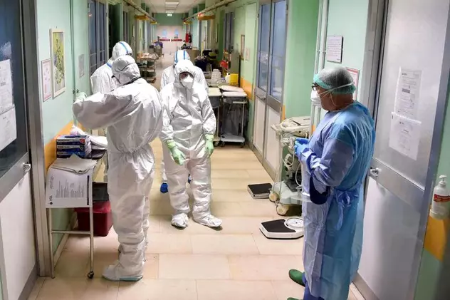 VIDEO Apel dur și emoționant al unei doctorițe din Italia: „Sistemul medical e la un pas de colaps. Până acum au vorbit epidemiologii, acum vă vorbesc medicii de la reanimare!”