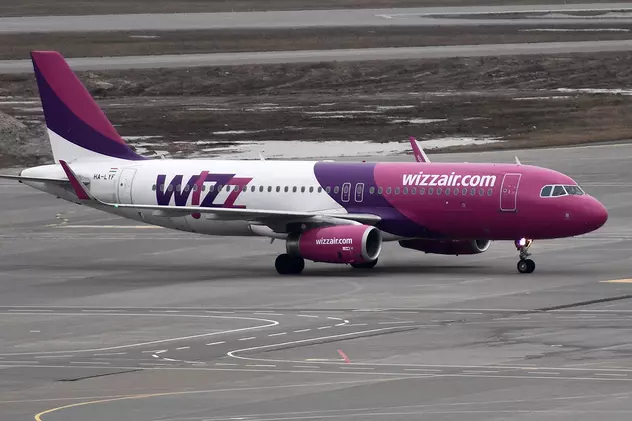 Scandal pe Aeroportul din Cluj-Napoca, după ce pasagerii au fost anunțați cu întârziere că le trebuie test COVID negativ la zborul spre Italia