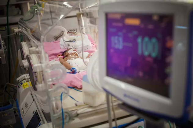 Dosarul bebelușilor morți, care putea dezgropa mizeria din Spitalul de la Suceava, nu e trimis în instanță de 4 ani