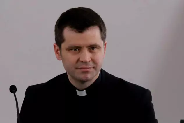 VIDEO Preotul Francisc Doboș nu mai este purtătorul de cuvânt al Arhiepiscopiei Romano-Catolice București. Cine a fost numit în funcție