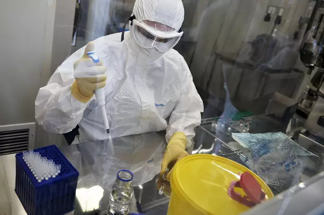 Rusia nu duce lipsă de voluntari pentru nou-creatul vaccin anti-COVID-19. Președintele Mexicului vrea să fie printre primii care se vor imuniza