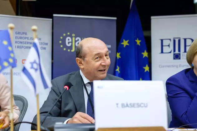 „Este o zi neagră și rușinoasă în istoria Camerei Deputaților” crede Traian Băsescu, după adoptarea tacită a legii autonomiei ținutului secuiesc