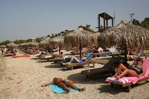 Grecia deschide sezonul turistic pentru străini din 15 iunie. Fără “pașaport medical”, dar cu controale la intrarea în țară