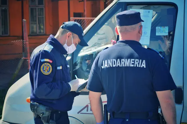 Cât era mita pentru un post de ofițer în Jandarmeria Română. Mai mulți șefi ai instituției, trimiși în judecată de DNA