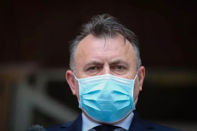 Ținut la poarta spitalului modular din Iași, ministrul Sănătății acuză PSD: „Să nu încărcăm politic lupta anti-Covid”. Răspunsul șefului Consiliului Județean