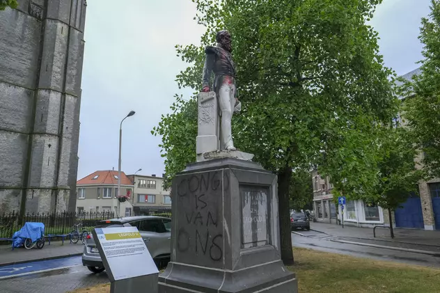 VIDEO | Încă o statuie devine ținta manifestanților antirasiști. Cea a fostului rege al Belgiei, Leopold al II-lea