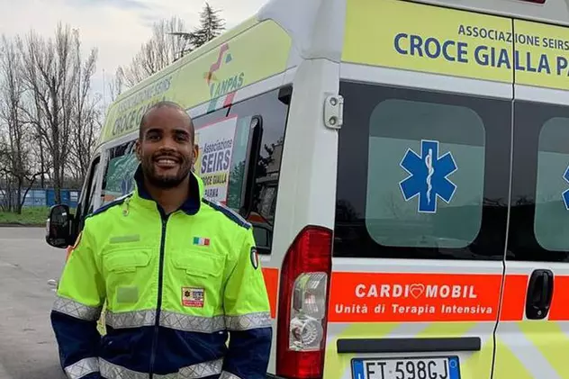 Rugbystul italian Maxime Mbanda, ambulanţier voluntar în timpul pandemiei, decorat cu Ordinul de Merit