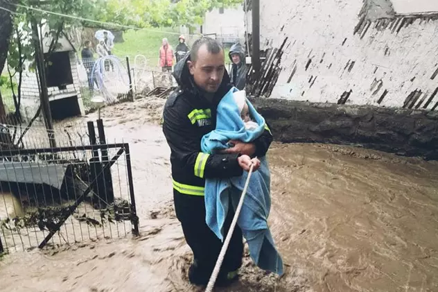 Ludovic Orban: Riscul cel mai mare de inundaţii este pe Prut, unde urmează să intre viitura din Ucraina