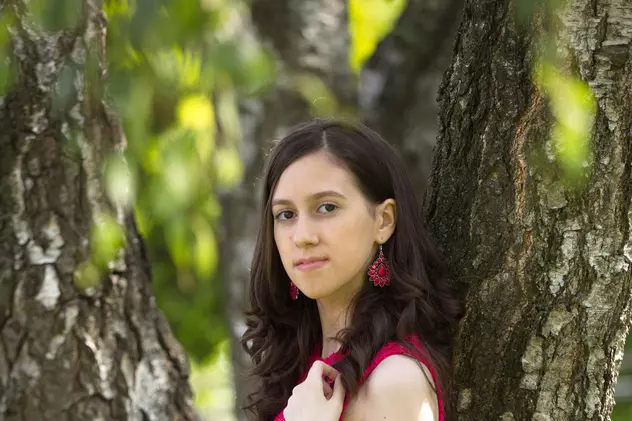 [Excelență la 14 ani] Flavia Frigură-Iliasa, olimpica din Timișoara care scrie povestiri în limba engleză și visează să facă lumea mai bună prin tehnologie  (publicitate)