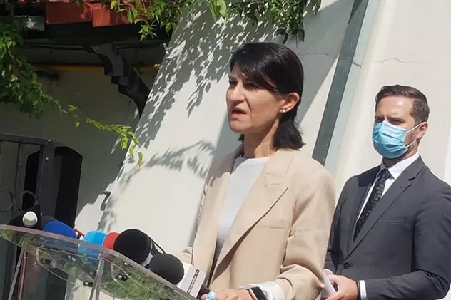 Violeta Alexandru anunţă că PNL Bucureşti o dă în judecată pe Gabriela Firea