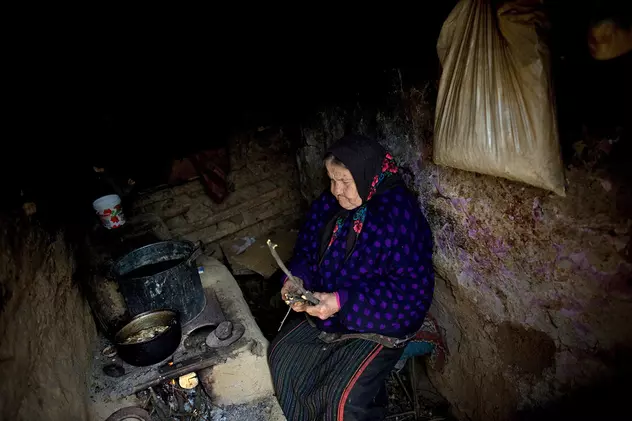 Să ai acces la o injecție banală sau la o schimbare de bandaj a devenit un lux în rural