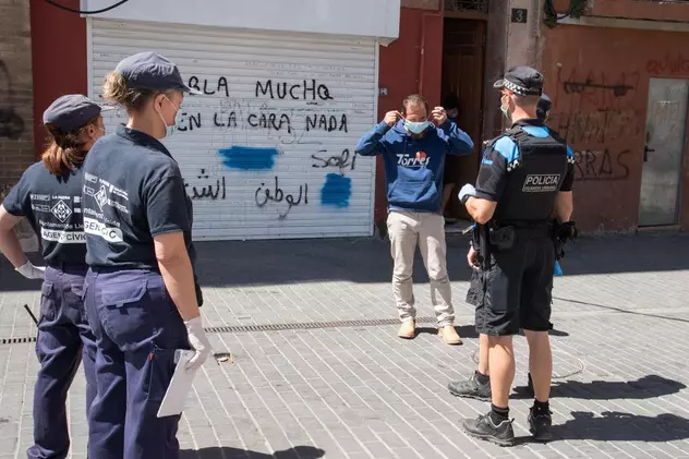 Poliţia spaniolă caută organizatorii unui meci amical de fotbal între „infectaţii” şi „neinfectaţii” cu Covid-19