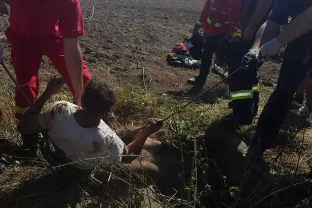 Un bărbat din Suceava a căzut într-o fântână în timp ce încerca să-și salveze capra FOTO: ISU Suceava