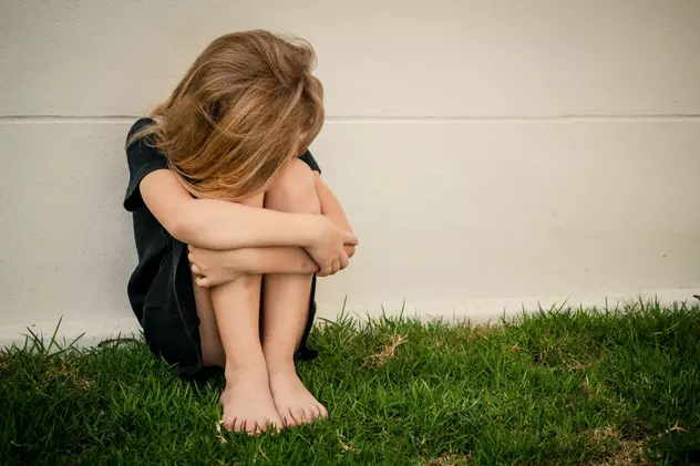 Caz șocant în județul Cluj. Minoră de 14 ani abuzată sexual de un om de afaceri de 50 de ani, cu acceptul mamei ei