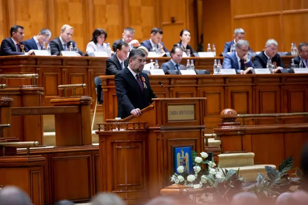 Moțiunea de cenzură “Guvernul PNL - de la pandemie la pande-mită generalizată”, citită în Parlament. “Ne îndreptăm spre sărăcie şi austeritate”