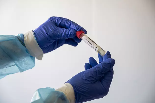 Noua tulpină de coronavirus depistată în Marea Britanie a ajuns și în SUA