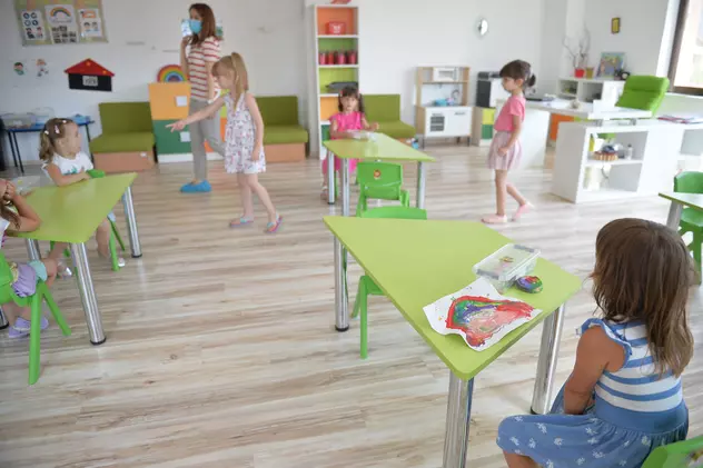 Cum se va aplica distanțarea socială la grădiniță, cu copii de 3-6 ani. Ce soluții propun educatoarele