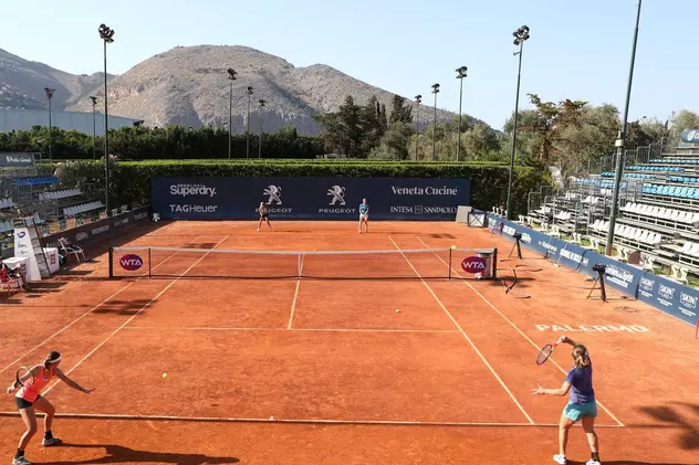 Turneul de tenis de la Palermo se dispută, chiar dacă o jucătoare a fost depistată pozitiv cu coronavirus