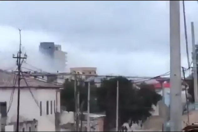 VIDEO Atac la un hotel din Mogadishu, după explozia unei mașini-capcană. Cel puțin 5 morți