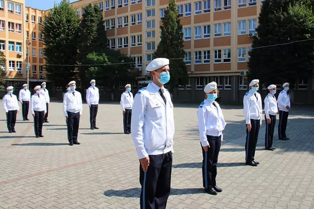 Trei elevi de la Colegiul Naţional Militar Mihai Viteazul Alba Iulia, depistați pozitiv cu COVID-19. Ce măsuri s-au luat