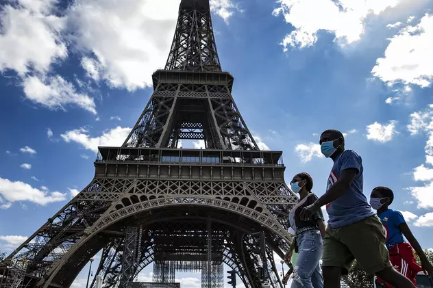 Franța trece în “starea de alertă sporită” din cauza pandemiei. Ce măsuri se iau