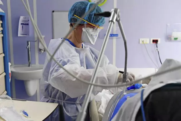 VIDEO Medic legist spune ce a văzut la autopsii“Bacteriile nosocomiale pot ajunge în plămânii lor prin aparatele de ventilat contaminate”