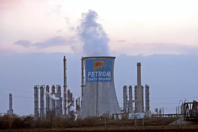 Angajaţii din Petrol-Energie anunţă proteste în stradă, reclamând abuzuri ale unui contractor al OMV Petrom