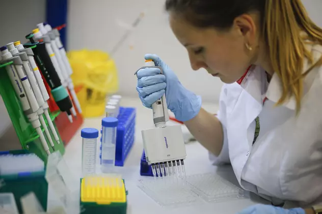OMS: Vaccinările pe scară largă împotriva COVID-19 nu sunt de așteptat până la mijlocul anului 2021