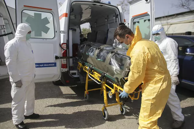 1.713 noi cazuri COVID în ultimele 24 de ore, număr fără precedent de la debutul pandemiei în România. 49 de oameni au murit