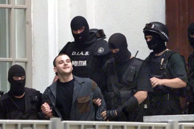 Judecătorii români amână predarea lui Passaris în Grecia, acolo unde criminalul a fost condamnat de patru ori la detenţia pe viață pentru omoruri şi jafuri armate