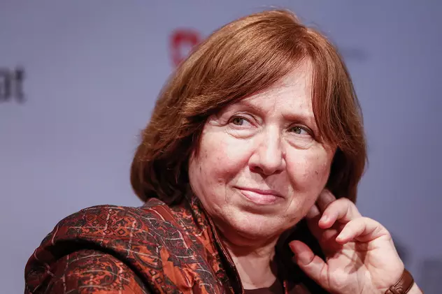 Svetlana Alexievici, laureată a premiului Nobel,  a părăsit Belarusul