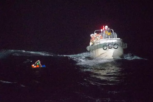 Un vas cargo, cu 43 de marinari și peste 6.000 de vite la bord, dat dispărut în largul coastelor Japoniei din cauza taifunului Maysak