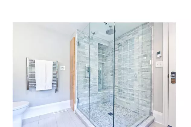 (Publicitate) Cum alegi cabina de duș ideală pentru baia ta?