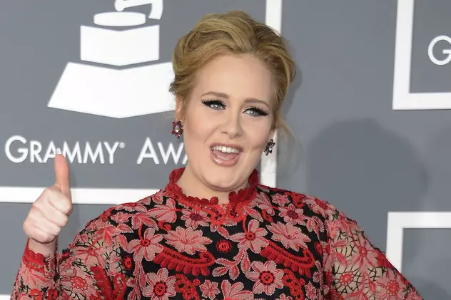 VIDEO | Adele, apariție de senzație la Saturday Night Live. Glume pe seama faptului că a slăbit: „Am adus doar jumătate din mine”