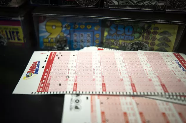 Un american a câștigat la loterie de două ori într-un an. A doua oară și-a dublat câștigul