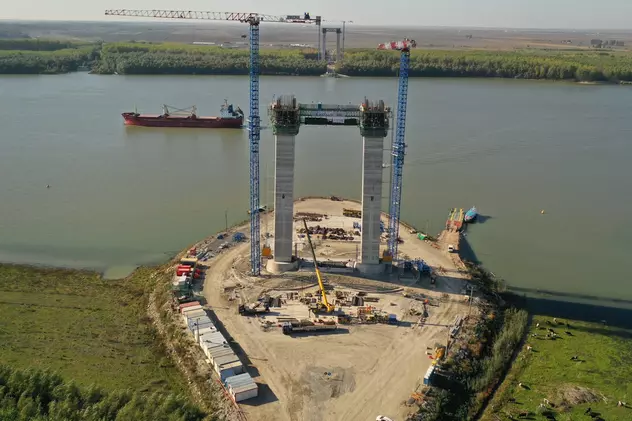 ﻿A fost emisă autorizaţia de construire pentru primii șapte kilometri din drumul de legătură aferent podului de 500 de milioane de euro peste Dunăre