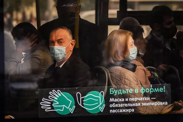 Accesul studenților și vârstnicilor, restricționat în mijloacele de transport din Moscova, din cauza COVID-19