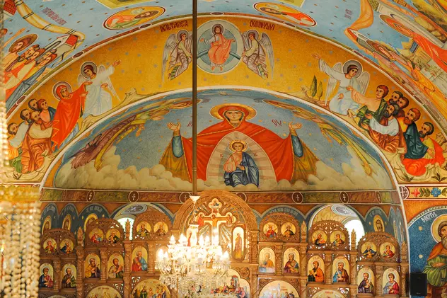Calendar ortodox 9 noiembrie - Sfântul Claudiu. Mesaje și urări de La Mulți Ani de trimis sărbătoriților