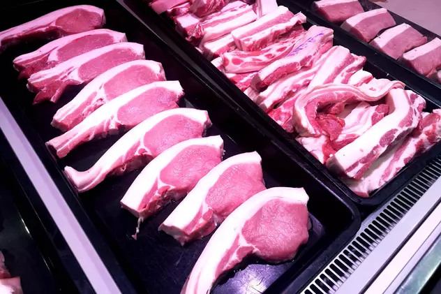 Carnea de porc nevândută se acumulează în Europa din cauza crizei de COVID-19 și a pestei porcine. Prețul, mult mai mic