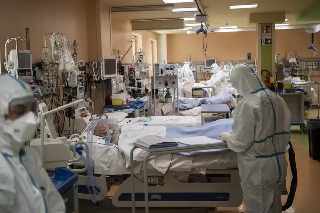 Cadre medicale disperate la Craiova. Aproape 20 de pacienți așteaptă un loc la Terapie Intensivă