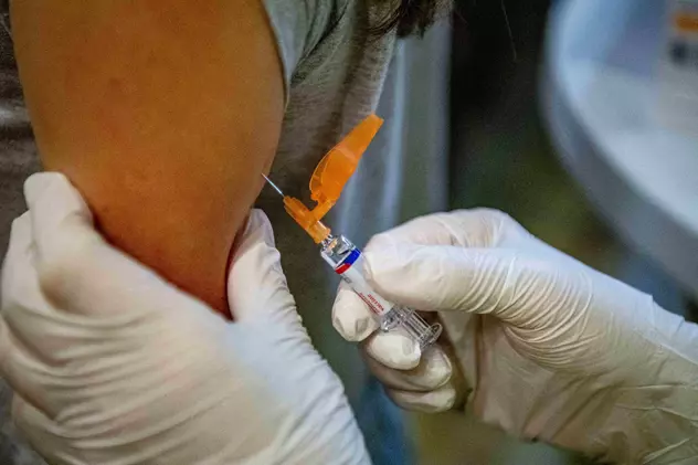 Prim-ministrul Spaniei anunță că țara va începe vaccinarea anti-COVID-19 în ianuarie