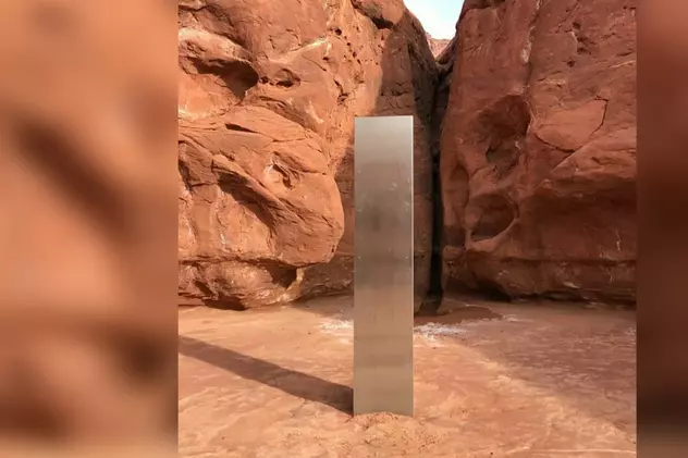 VIDEO | Misteriosul monolit din Utah a fost demontat şi transportat cu o roabă