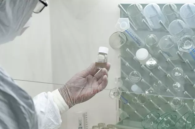 BioNTech lucrează la o nouă formulă a vaccinului anti-COVID care poate fi livrat la temperatura camerei. Actualul se transportă la -75 de grade