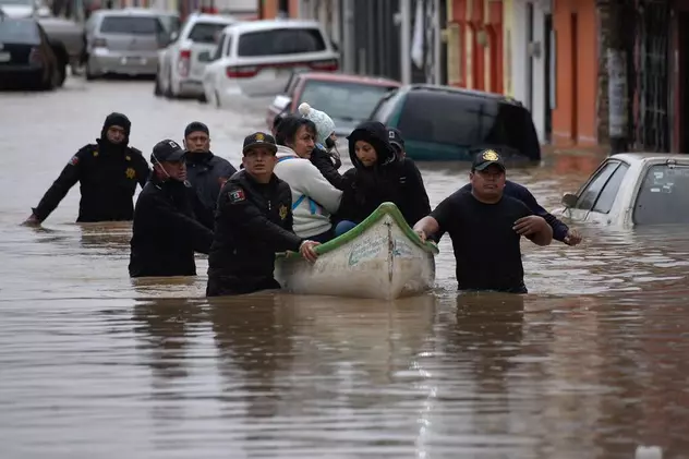 FOTO | Inundații puternice în Mexic. Furtunile Eta lasă în urmă peste 80.000 de oameni afectați și 21 de morți