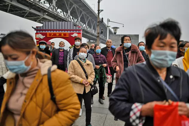La aproape un an de la izbucnirea pandemiei, China încearcă să schimbe povestea originii Covid. Unde susține Beijingul că a apărut primul focar