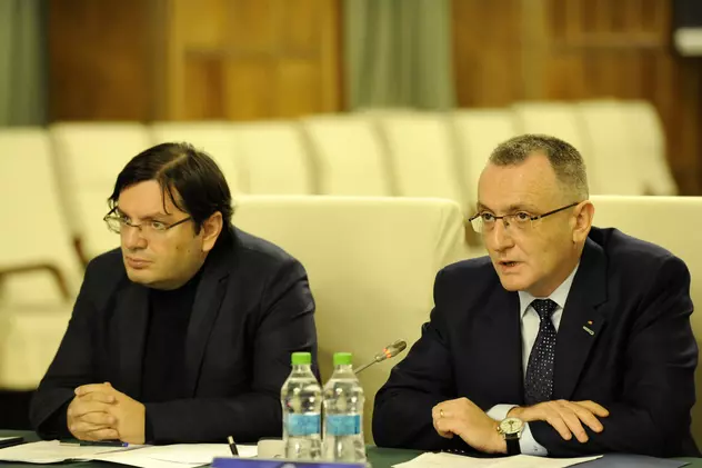 VIDEO | Momentul uitat al ministrului educației: Premier interimar după Colectiv, Cîmpeanu mințea alături de Bănicioiu