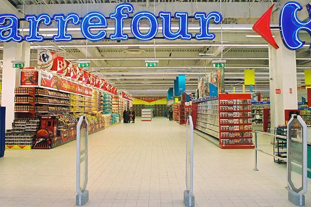 Program Carrefour Paste 2021 - intrare in hipermarket