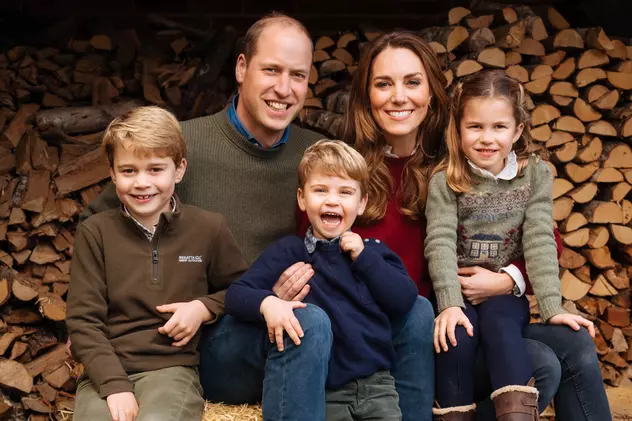 Kate Middleton și prințul William au publicat fotografia de familie de pe felicitarea de Crăciun