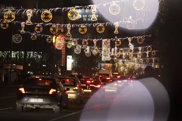 VIDEO Luminițele de Crăciun din București se aprind luni seară. Nicușor Dan: „Nu am vrut să fie consemnat ca un gest electoral”
