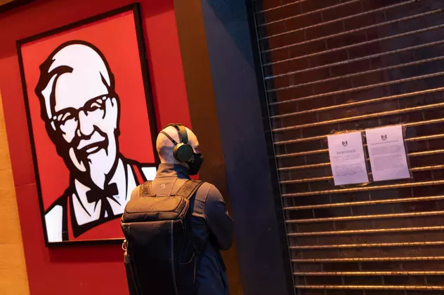 VIDEO  | Invenție inedită.  KFC lansează consola de jocuri cu încălzitor de pui încorporat